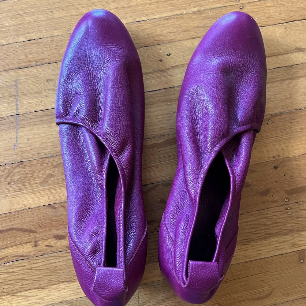 ARCHE LN latex 42 11.5 burgundy wine red slip on wedge dress shoe casual
